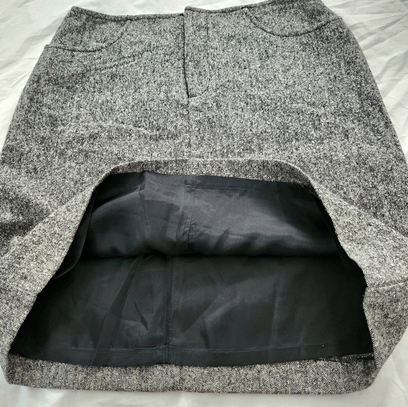 Club Monaco Heather Gray Wool Tweed Skirt, New with Tag, Size 6 - Picture 10 of 13